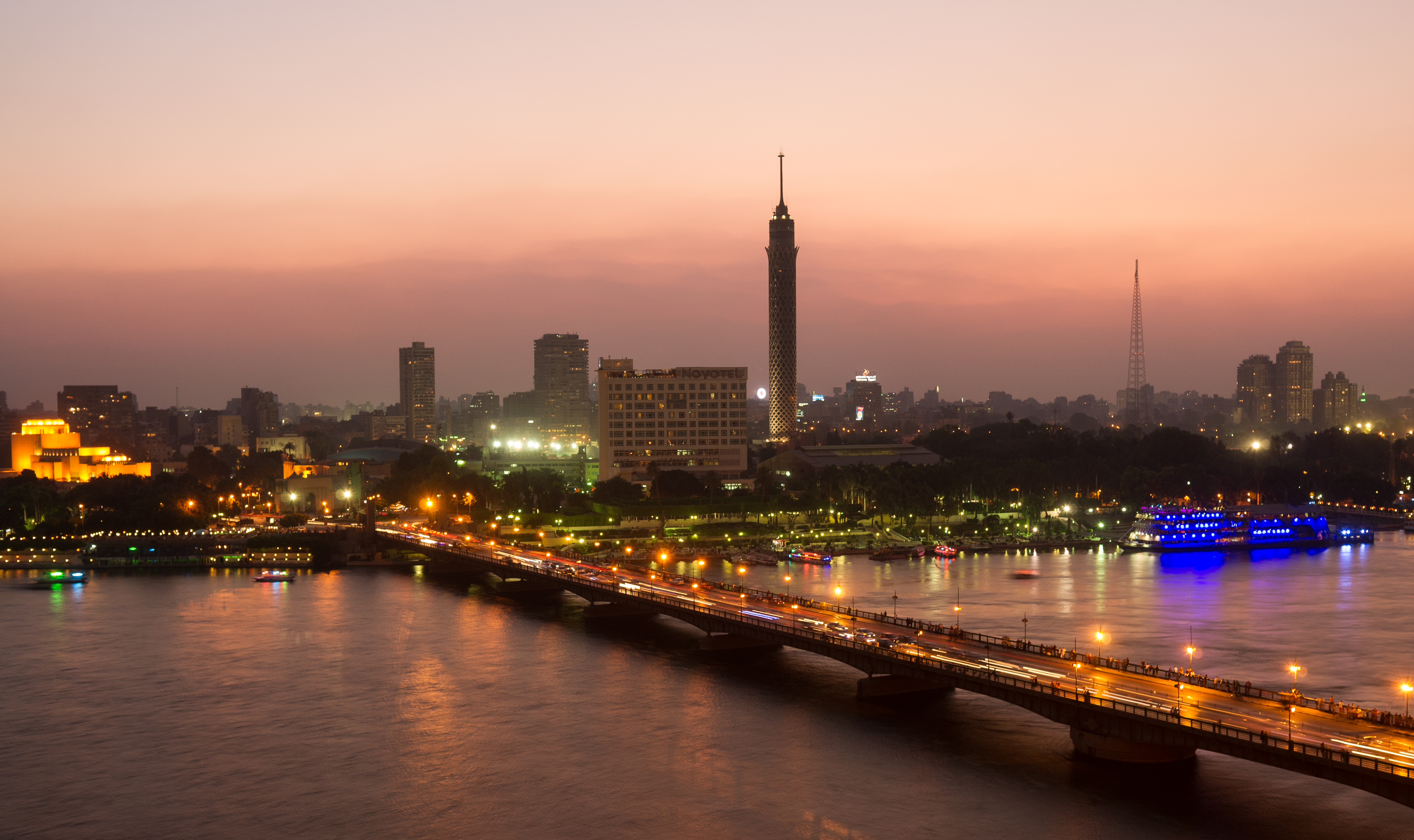 Travel Package: Oases Adventure Safari and Ancient Egypt Sightseeing on Nile Cruise