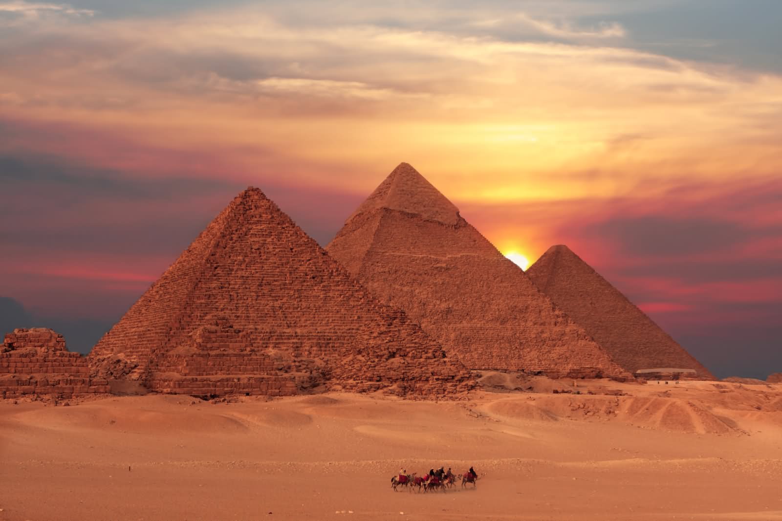 Premium Travel Package: Giza, Nile Cruise, Luxor-Aswan, and Alexandria