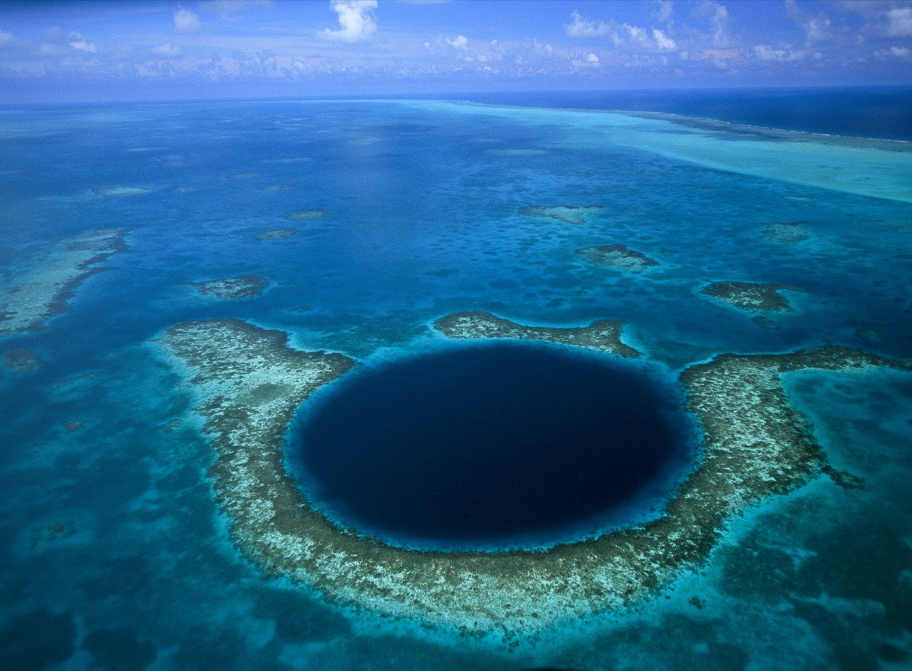 Blue Hole Snorkelling Trip from the Shore by Jeep