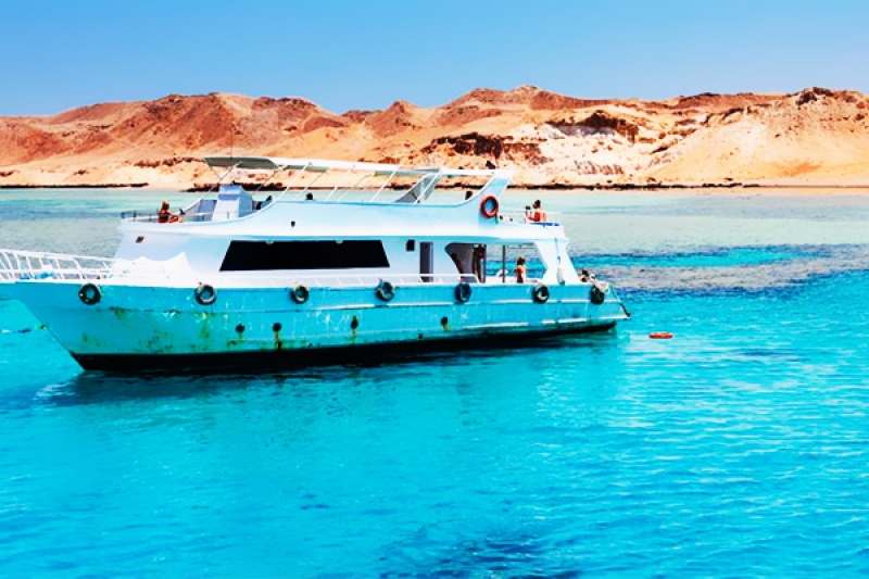 Tiran Island Day Trip by Boat from Sharm