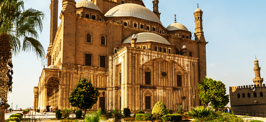 Coach Tours from Sharm to Cairo (group)